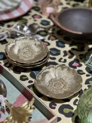 Assiette Coquelicot Mia – laiton recyclé