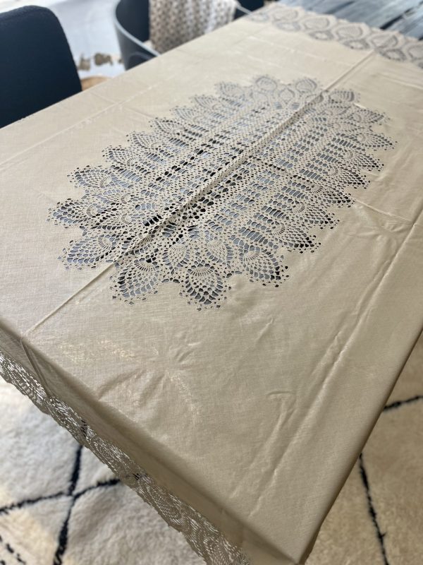 Nappe Dentelle – Vinyle, lin, 137x182cm – Image 3