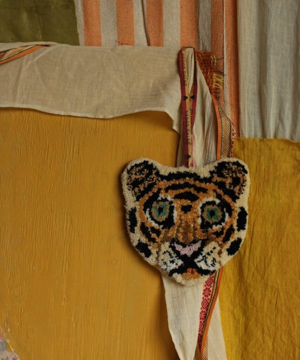 Pendentif tête tigre Cloudy – laine et coton