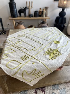 Nappe Atlas, tissu brodé  - vert anis, 90x140cm