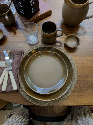 Assiette à dessert – grès, marron
