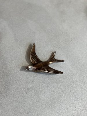 Petite hirondelle murale - résine, cuivré