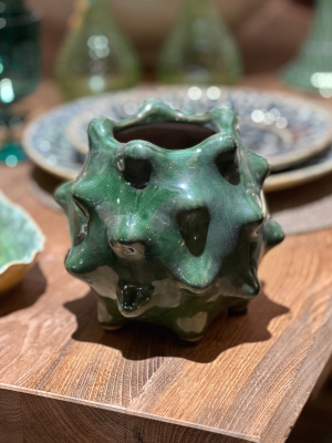 Petit vase pointu – céramique, vert olive