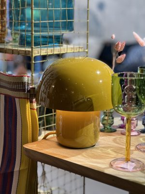 Petite lampe de table – fer, moutarde