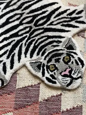 Petit tapis tigre blanc – blanc/noir, laine