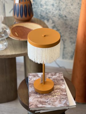 Lampe de table à frange – métal, orange